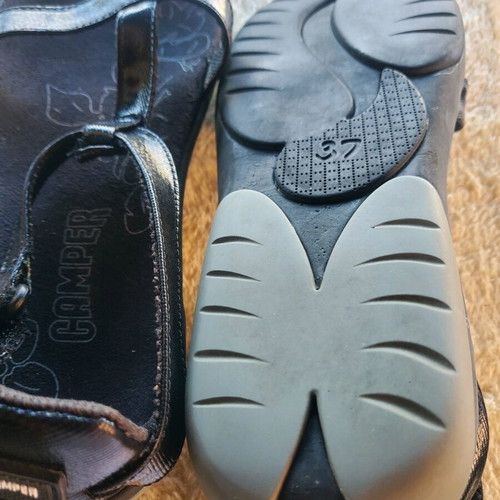 Camper patent leather sandals used, size 37, black