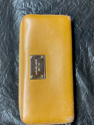 Michael Kors γυναικείο πορτοφόλι μεταχειρισμένο, μπεζ