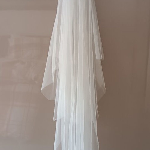 Wedding veil with hair comb, length 1.35 m, simple elegant