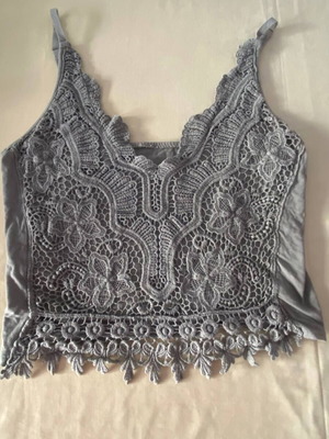 Crop top with lace like new, size XS/S, gray