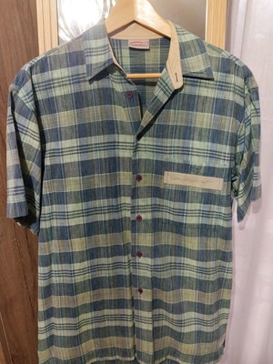 Oxbow men's short sleeve shirt like new, size S