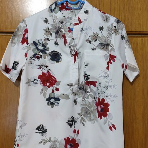 Blouse like new, multicolored, size M
