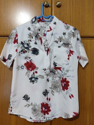 Blouse like new, multicolored, size M