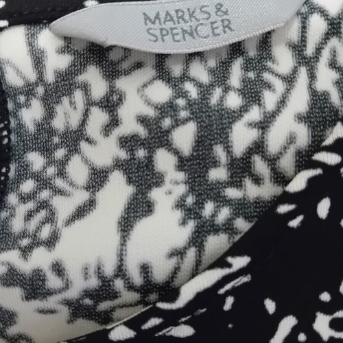 Sarah Lawrence pants and Marks & Spenser top set like new, black and white