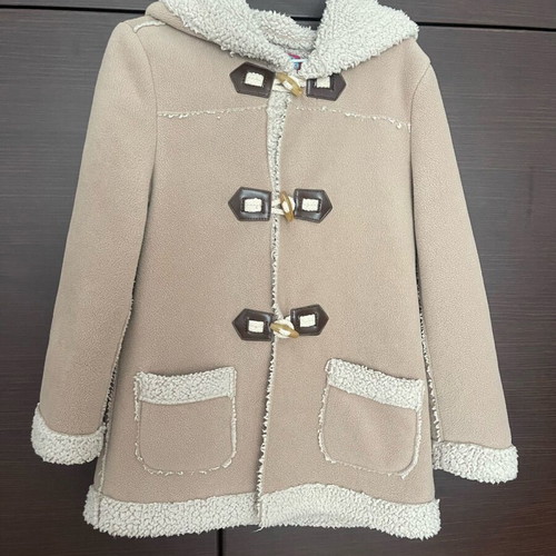 Children's coat like new for six years beige