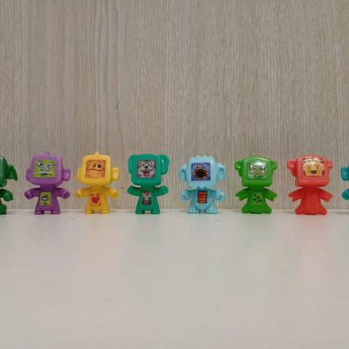 Kinder Surprise Joy Magic Mixart Funny Robots figures used, set