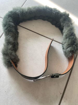 Belt with rabbit fur 105 cm like new, green with scratch