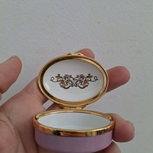 Vintage Halcyon Days enameled box with gold, new
