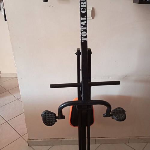 Fitness equipment like new, minimally used