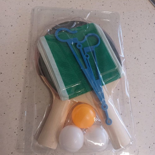 Ping pong set new with paddles, balls and net