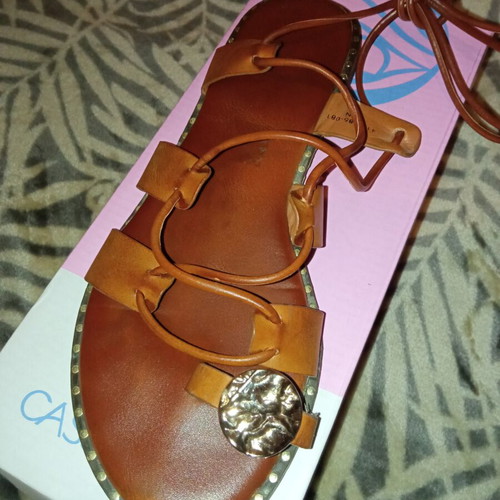Women's sandals used, size 37, brown synthetic leather