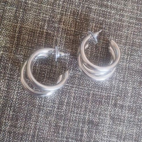 Silver earrings like new