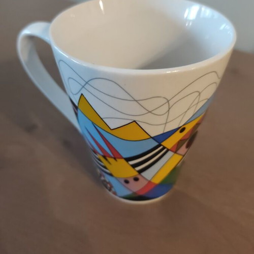 Porcelain mug used