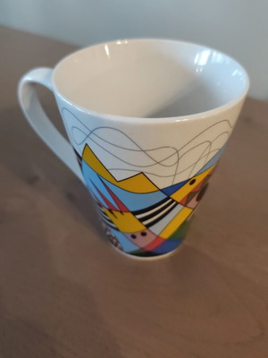 Porcelain mug used