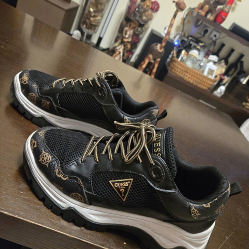 Guess sneakers like new, black and beige, size 40