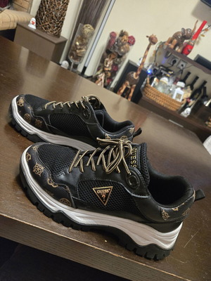 Guess sneakers like new, black and beige, size 40