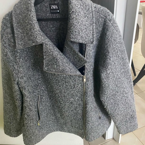Zara medium gray boucle jacket used, like new