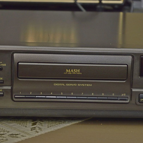 Technics SL-PG580A CD player with analog RCA output