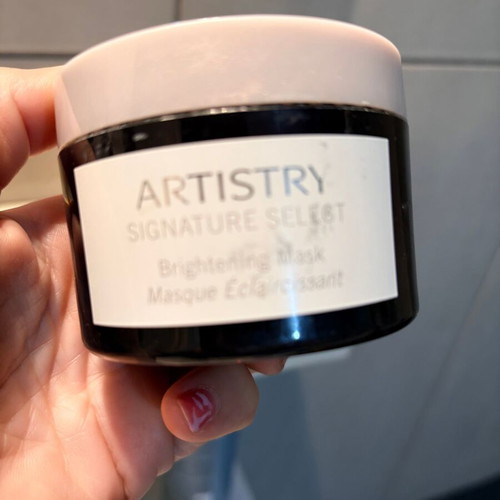 Artistry Signature Select Brightening Mask and Even Tone new