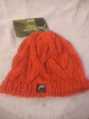 Fuse hat new, red
