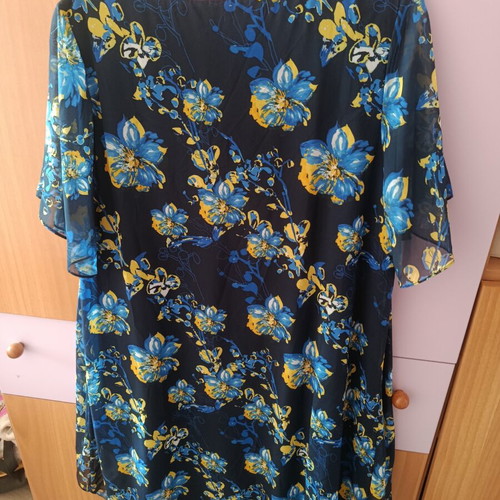 Blue Printed Dress 2XL like new, elegant plus size option