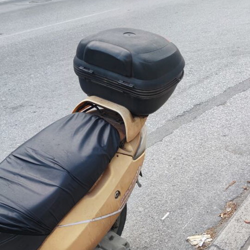 Haojin 150cc scooter, silver, 25,000 km