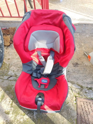Chicco car seat with isofix used