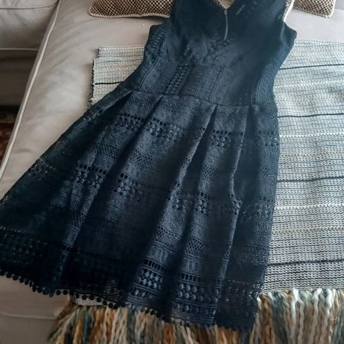 Motivi black guipure dress small like new