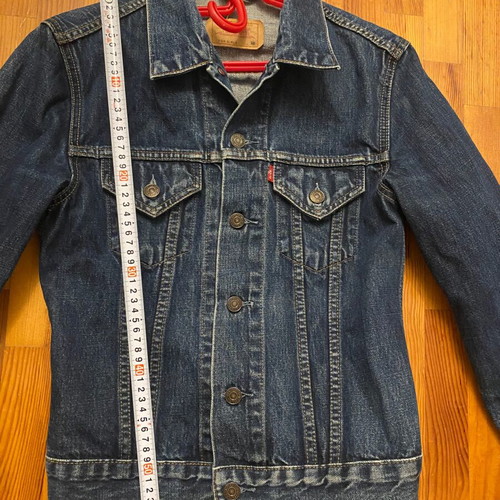 Levi’s Denim Jacket used, classic style, size Medium