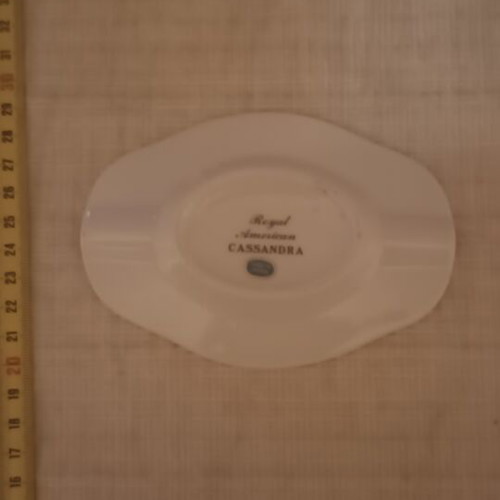 Royal American Cassandra porcelain ashtray made in Japan like new