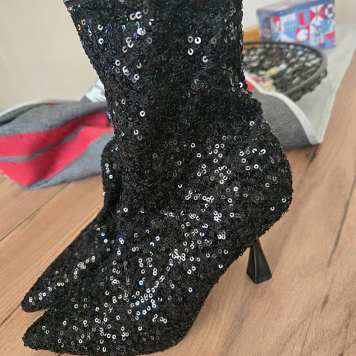 Booties with sequins new, size 37, black