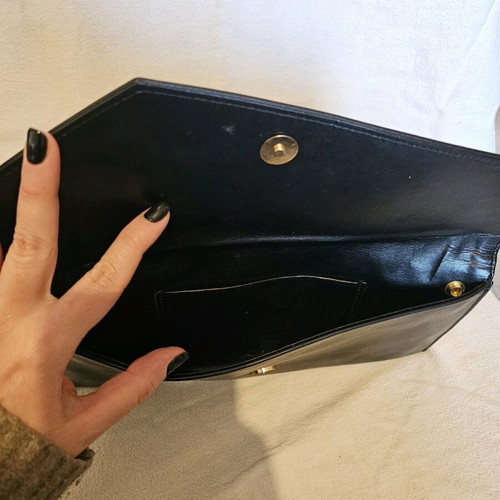 Black envelope bag made of synthetic leather like new