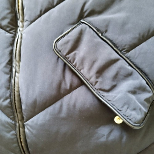 Sisley black jacket size 40 with hood and double zipper like new