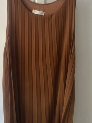 Brown dress size M for all occasions