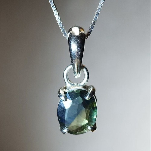 Sapphire necklace 1.22ct VVS natural Australian green-blue with chain new