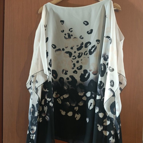 Dina blouse butterfly style black and beige like new, XXL