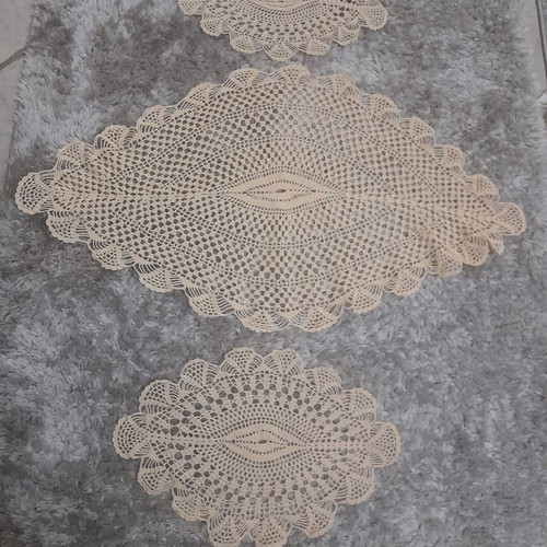 Set of 3 handmade placemats like new, ecru-beige