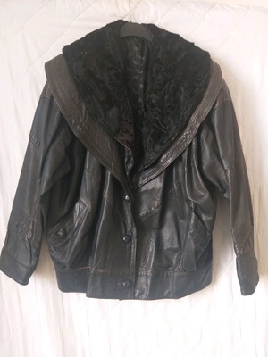 Leather jacket vintage women's used with detachable fur hood size M/L black