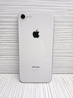 Apple iPhone 8 μεταχειρισμένο, ασημί, 64GB