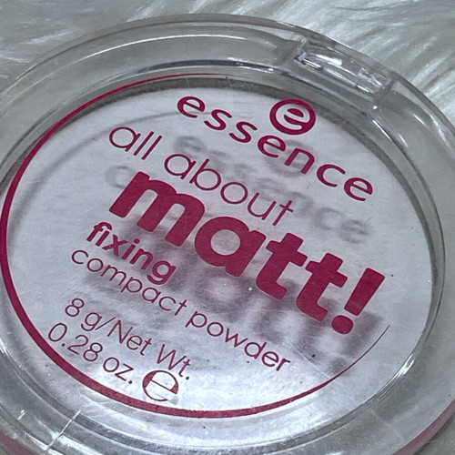 Essence & W7 face powders like new for matte finish