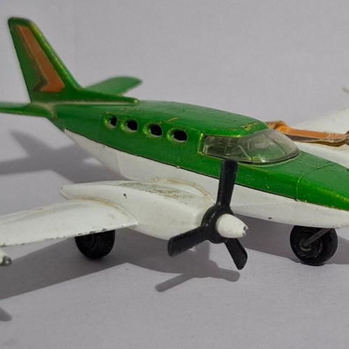 Matchbox Sky-Busters Diecast SB-9 Cessna 402 Jet Airplane used