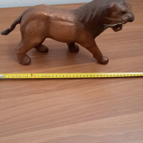 Decorative lion made of polyresin