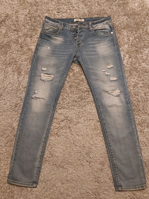 Jean's used in very good condition, size 48, blue