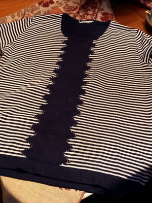 Short-sleeve blouse black and white medium with pearls