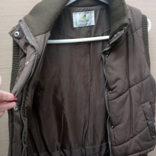 Sleeveless women's jacket brown size S like new