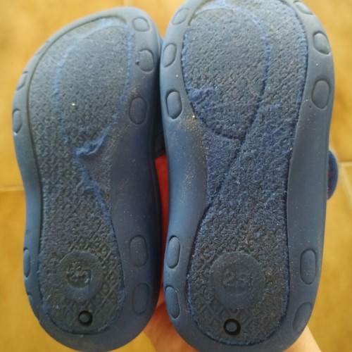 Boys' winter slippers size 25 used, blue