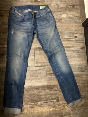 Diesel Jean μεταχειρισμένο σε πολύ καλή κατάσταση