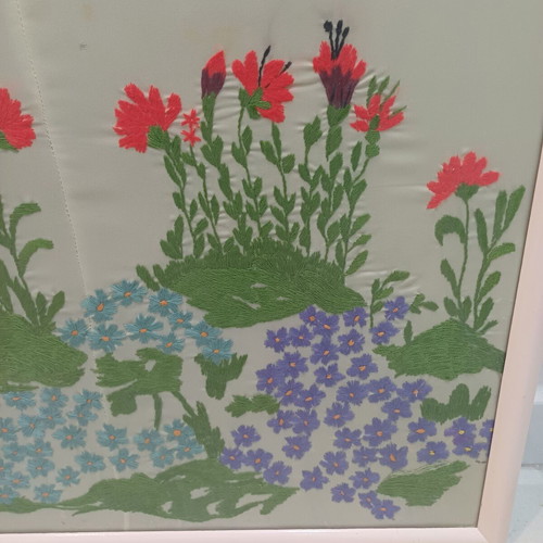 Embroidered painting used, dimensions 50cm x 39.5cm