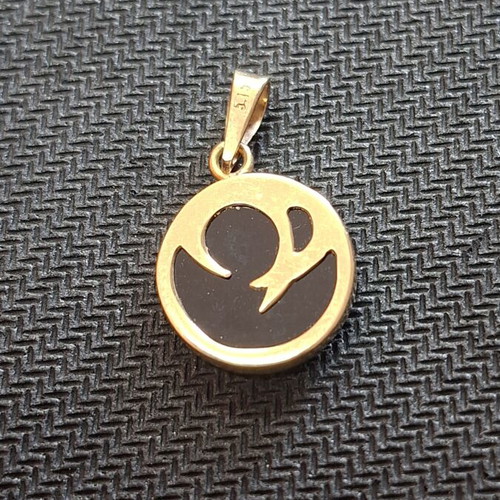 Gold pendant 14 carat like new, 3x2 cm, 2.6 grams