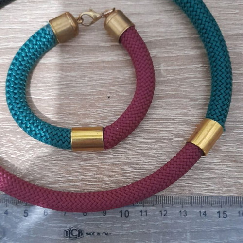 Bracelet and necklace set used